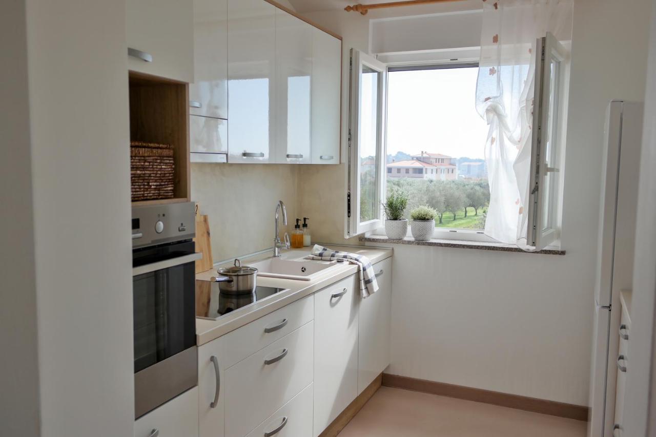 Karbonaca Apartments Fažana Buitenkant foto